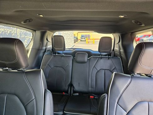 New 2026 Chrysler Pacifica Limited AWD/4WD image 41