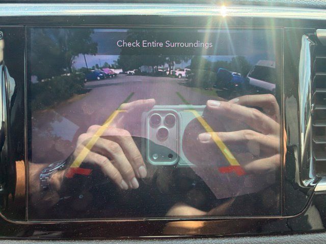 Used 2019 Chrysler Pacifica Limited FWD image 27