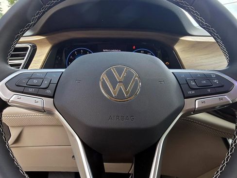 New 2026 Volkswagen Atlas SE FWD image 9