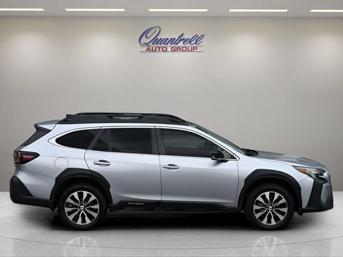 Used 2023 Subaru Outback Limited XT AWD/4WD image 3
