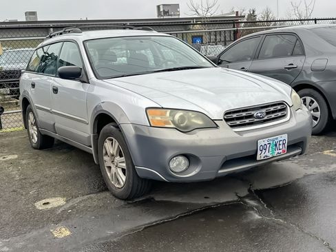 Used 2005 Subaru Outback 2.5i image 2