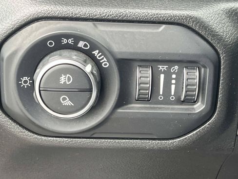 Used 2022 Jeep Gladiator Sport AWD/4WD image 34