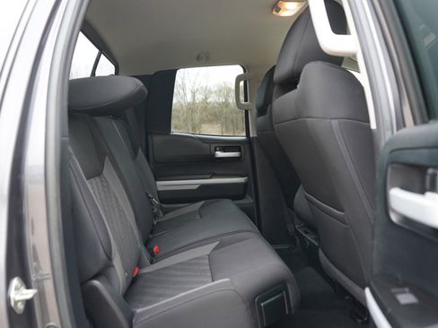Used 2017 Toyota Tundra SR5 image 12