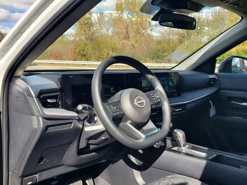 New 2026 Nissan Kicks SV image 10