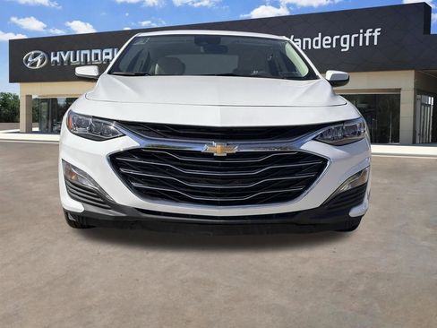 Used 2024 Chevrolet Malibu LT image 3