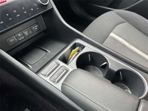 Certified 2024 Hyundai Sonata SEL w/ Convenience Package image 27