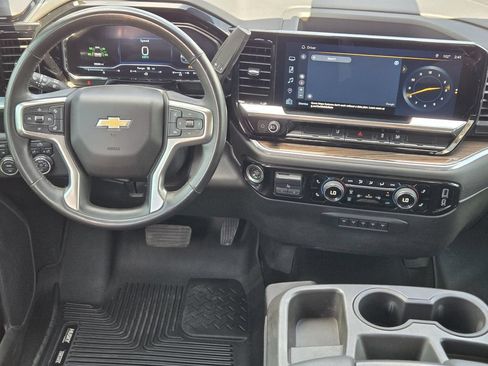 Used 2024 Chevrolet Silverado 2500 LT w/ Convenience Package AWD/4WD image 28