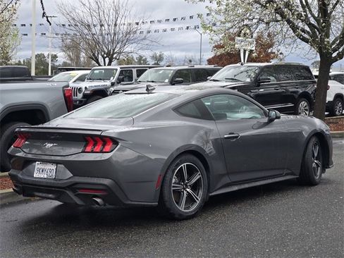 Used 2024 Ford Mustang Premium image 4