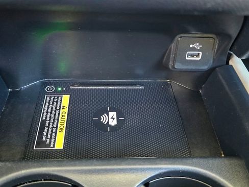 Used 2023 Honda HR-V EX-L image 16