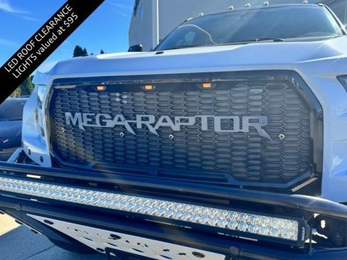 Used 2022 Ford F250 Lariat w/ Lariat Ultimate Package AWD/4WD image 13