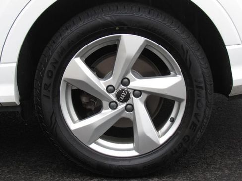 Used 2022 Audi Q3 2.0T Premium w/ Convenience Package AWD/4WD image 34