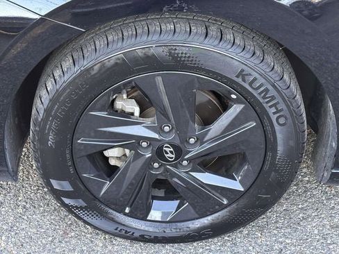 Used 2023 Hyundai Elantra SEL w/ Cargo Package image 12