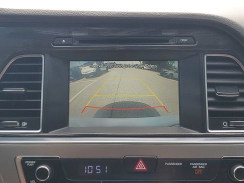 Used 2017 Hyundai Sonata SE FWD image 17