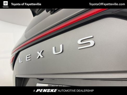 Used 2023 Lexus LX 600 4WD w/ Appearance Package image 3