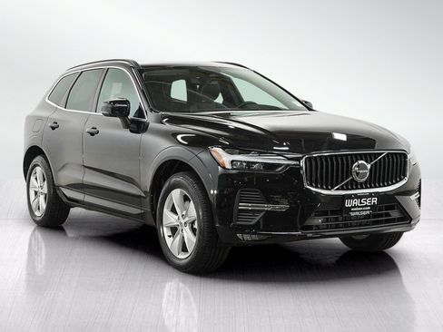 Used 2022 Volvo XC60 B5 Momentum AWD/4WD image 7
