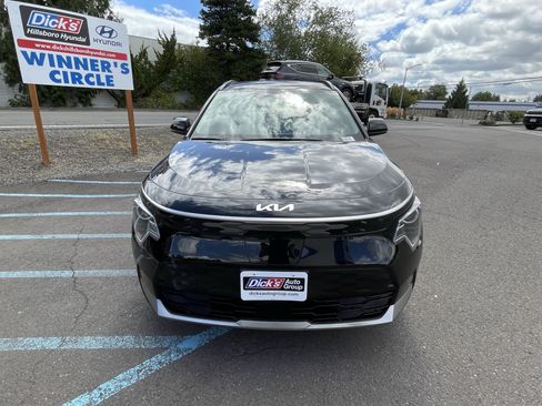 Used 2023 Kia Niro Wind w/ Wind Preserve Package FWD image 8