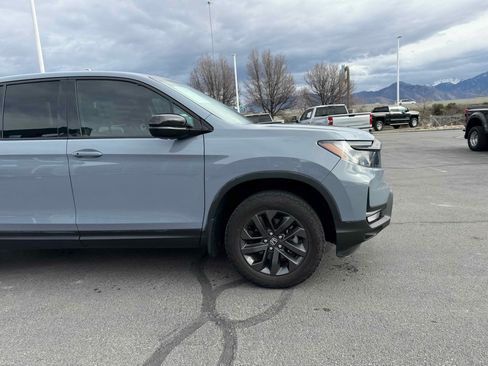 Used 2023 Honda Ridgeline Sport image 10