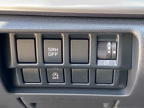 Used 2023 Subaru Forester Premium AWD/4WD image 22