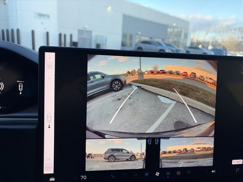 Used 2022 Tesla Model S Plaid image 31