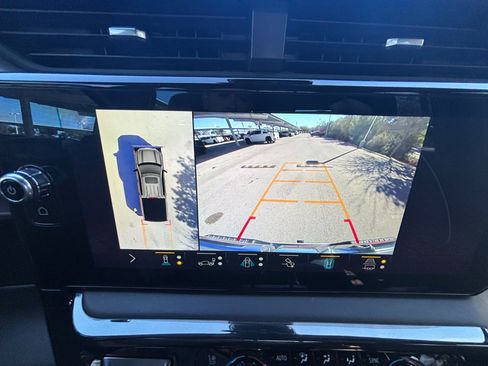 Used 2022 GMC Sierra 1500 AT4X image 9