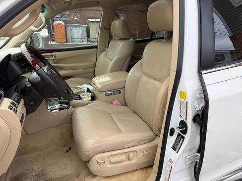 Used 2011 Lexus LX 570 LX 570 Sport Utility 4D image 11