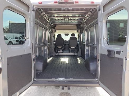 New 2026 RAM ProMaster 2500 w/ Quick Order Package 22G SLT FWD image 17