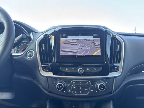 Used 2018 Chevrolet Traverse Premier AWD/4WD image 31
