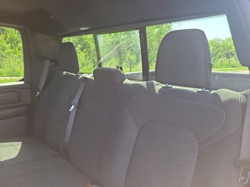 New 2026 RAM 1500 Express AWD/4WD image 34
