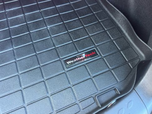 Used 2018 Toyota C-HR XLE image 40