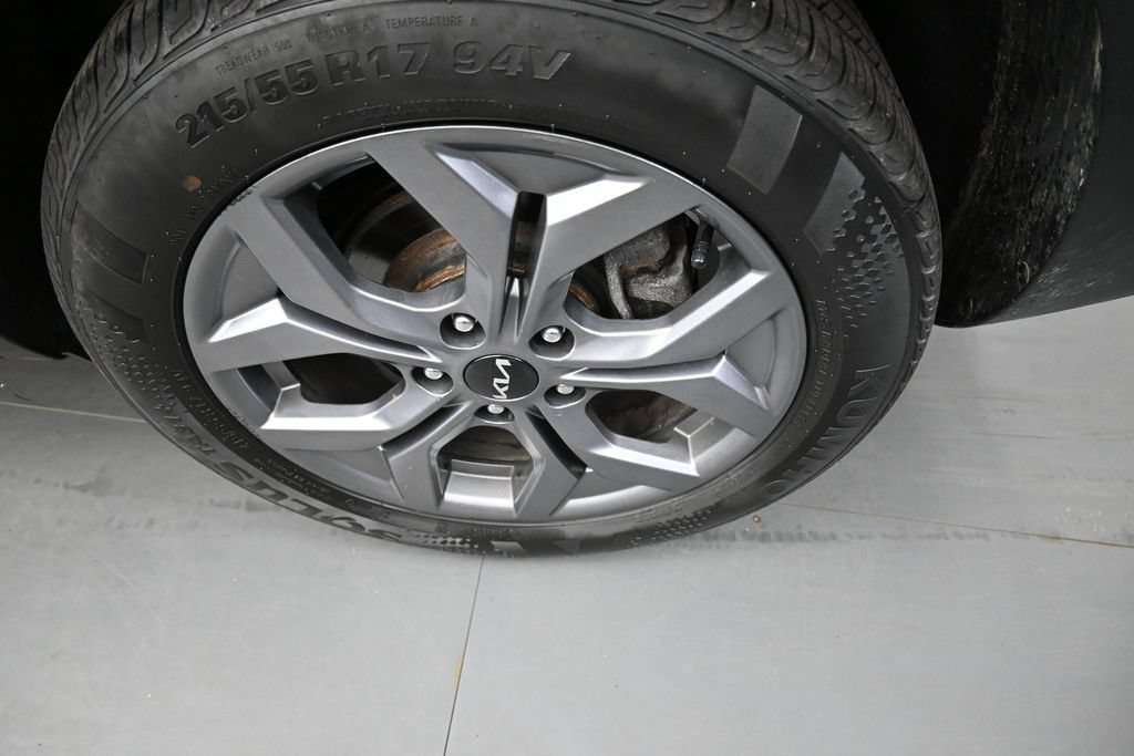 Used 2025 Kia Seltos LX AWD/4WD image 9