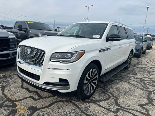 Used 2024 Lincoln Navigator L Reserve AWD/4WD image 1