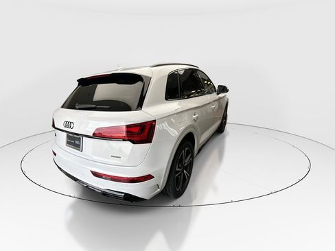 Certified 2025 Audi Q5 2.0T Premium Plus w/ Premium Plus Package image 9