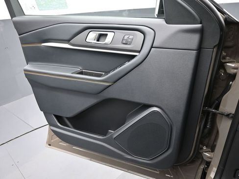 New 2026 Ford Explorer Tremor w/ Tremor Convenience Package image 15