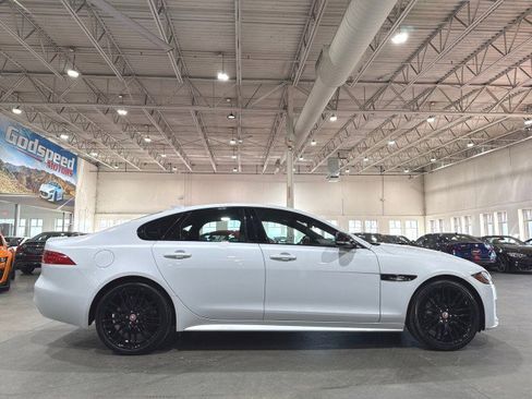 Used 2016 Jaguar XF R-Sport image 35