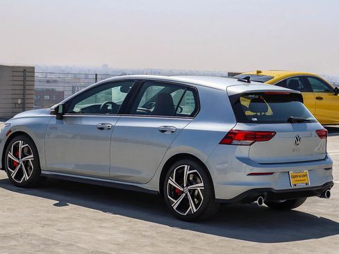 New 2026 Volkswagen GTI SE image 6