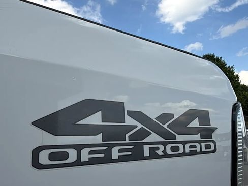 Used 2017 RAM 2500 Laramie w/ Off Road Package AWD/4WD image 10