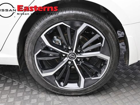 Used 2025 Nissan Altima 2.5 SR AWD/4WD image 8
