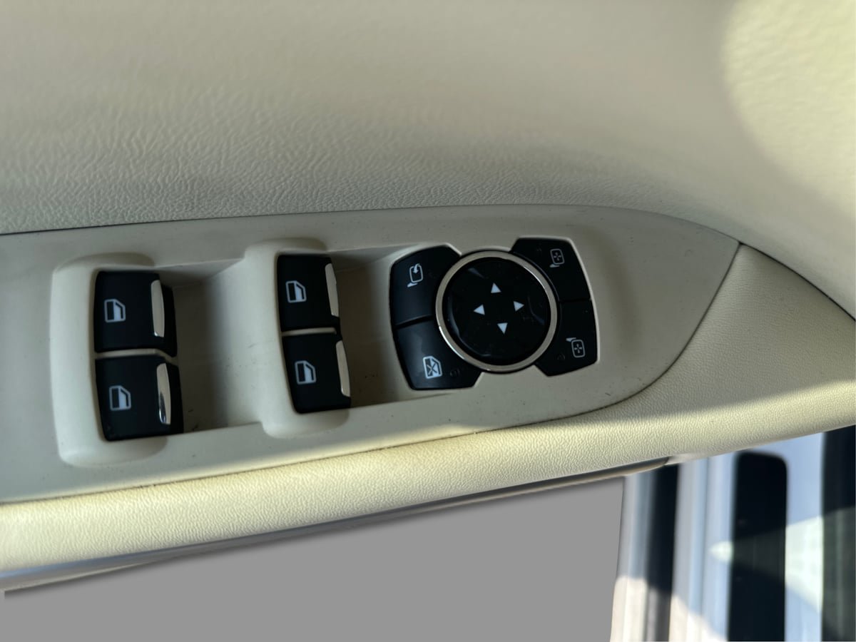 Used 2015 Lincoln MKZ AWD w/ Equipment Group 102A Reserve image 33
