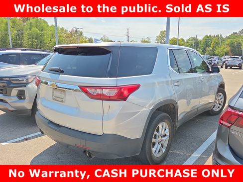 Used 2020 Chevrolet Traverse LS w/ LPO, Floor Liner Package FWD image 7