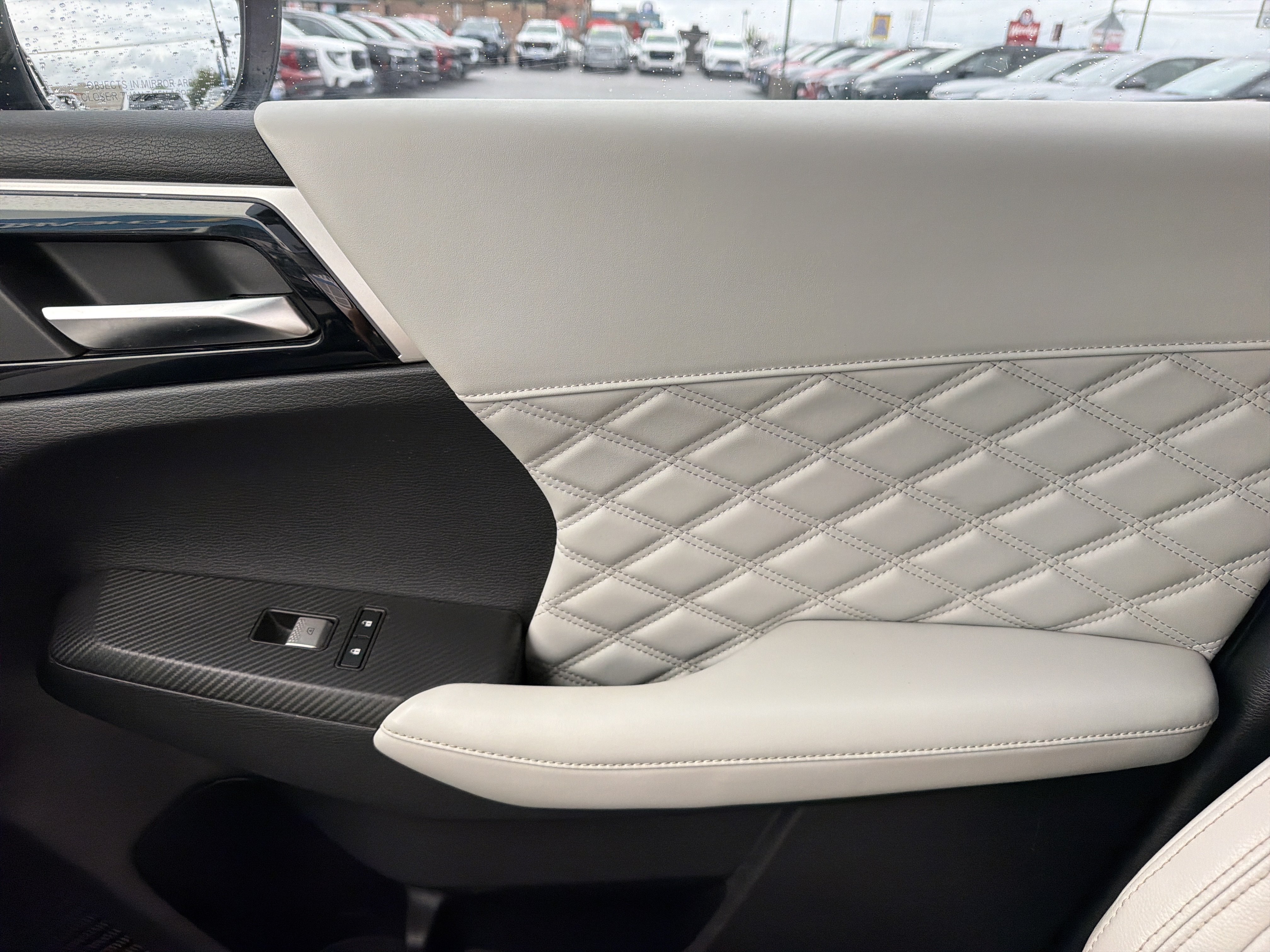 Used 2022 Mitsubishi Outlander SEL AWD/4WD image 23