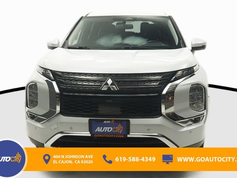 Used 2022 Mitsubishi Outlander SE image 4