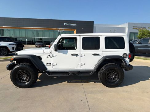 Used 2022 Jeep Wrangler Unlimited Sport AWD/4WD image 2
