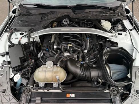 Used 2016 Ford Mustang Shelby GT350 w/ Technology Package RWD image 55
