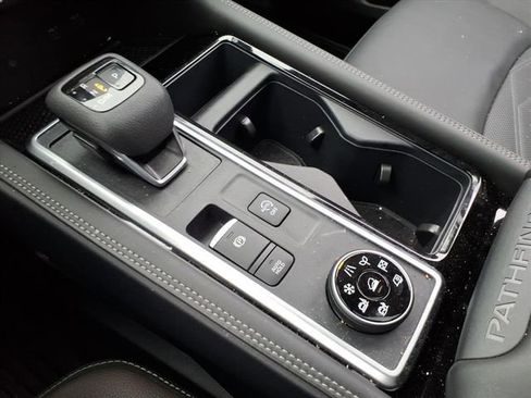 Certified 2025 Nissan Pathfinder Platinum w/ Cargo Package image 24