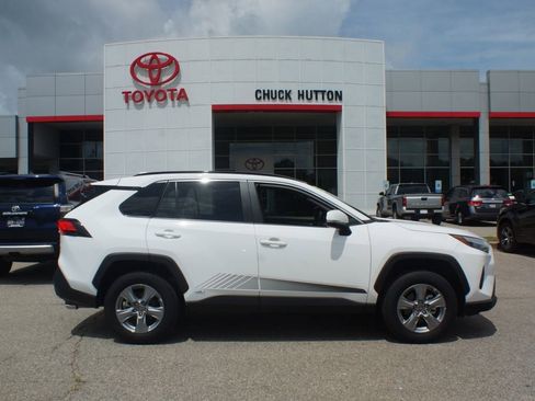 Certified 2025 Toyota RAV4 XLE AWD/4WD image 1
