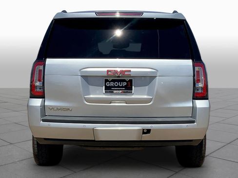 Used 2017 GMC Yukon SLT image 5