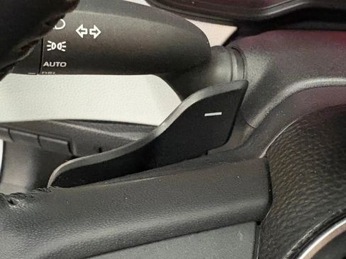 Used 2020 Toyota Corolla SE image 31