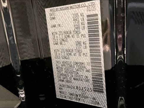 Used 2025 Nissan Rogue SV image 28