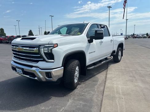 Certified 2024 Chevrolet Silverado 3500 LTZ AWD/4WD image 7