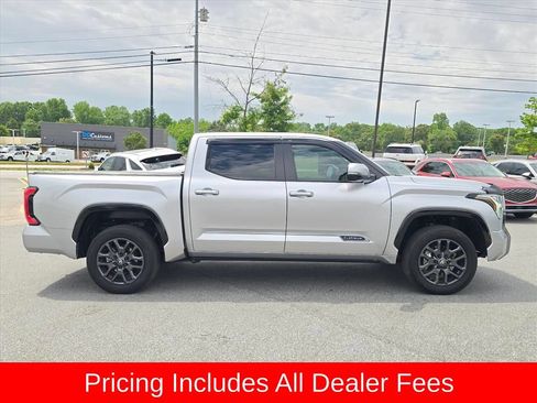 Used 2025 Toyota Tundra Platinum AWD/4WD image 2